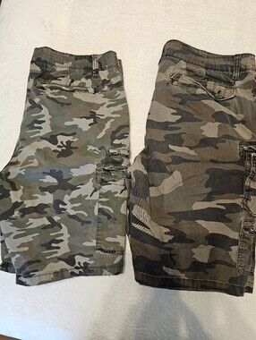 Men's Iron Co. Flex Waistband Camo Cargo Shorts Size 36 - Lot of 2 euc